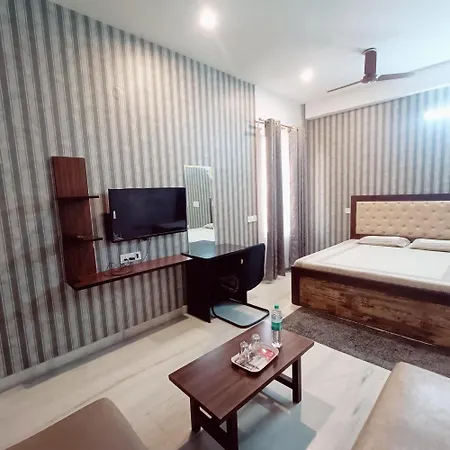 Mi Casa Sector 47 Apartment Gurgaon Exterior photo