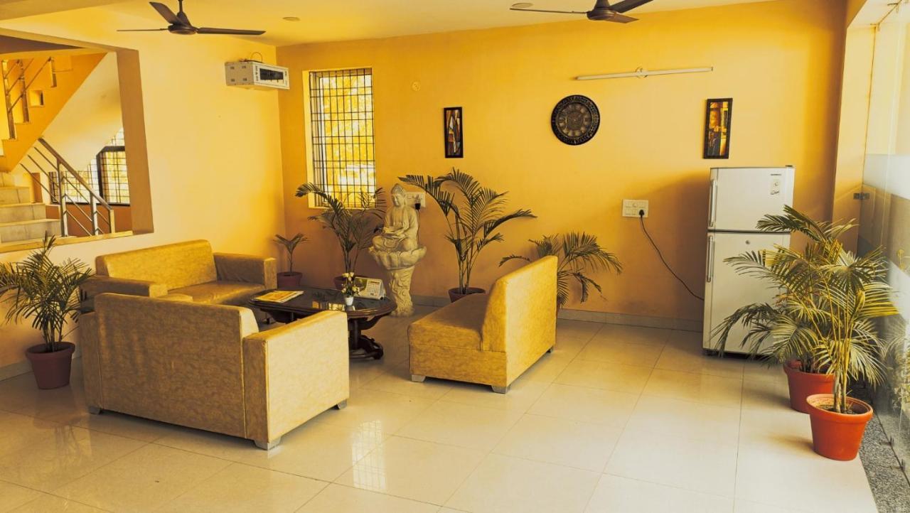 Mi Casa Sector 47 Apartment